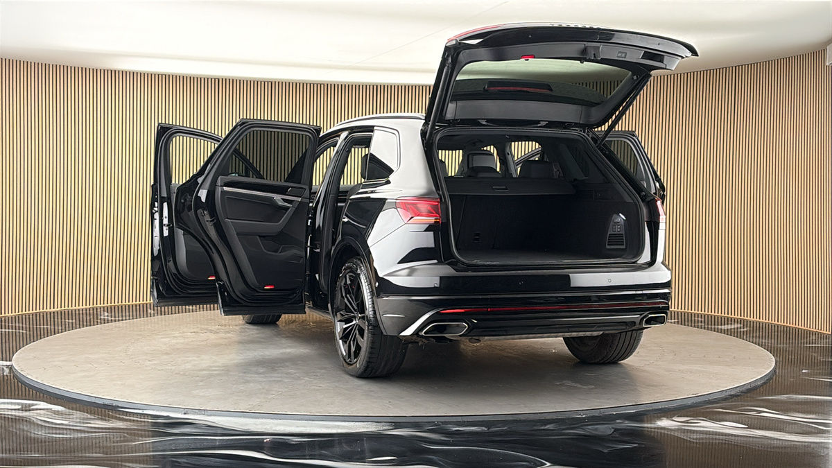 More views of Volkswagen Touareg