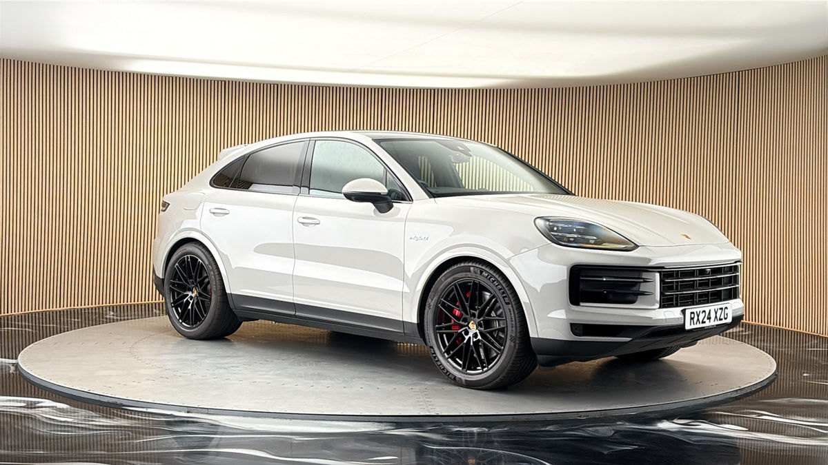 More views of Porsche Cayenne