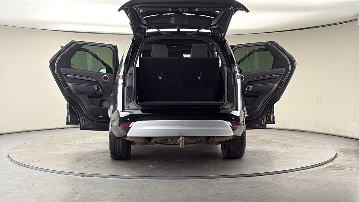 More views of Land Rover Discovery