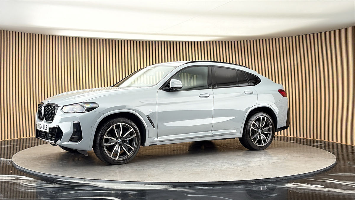 More views of BMW X4