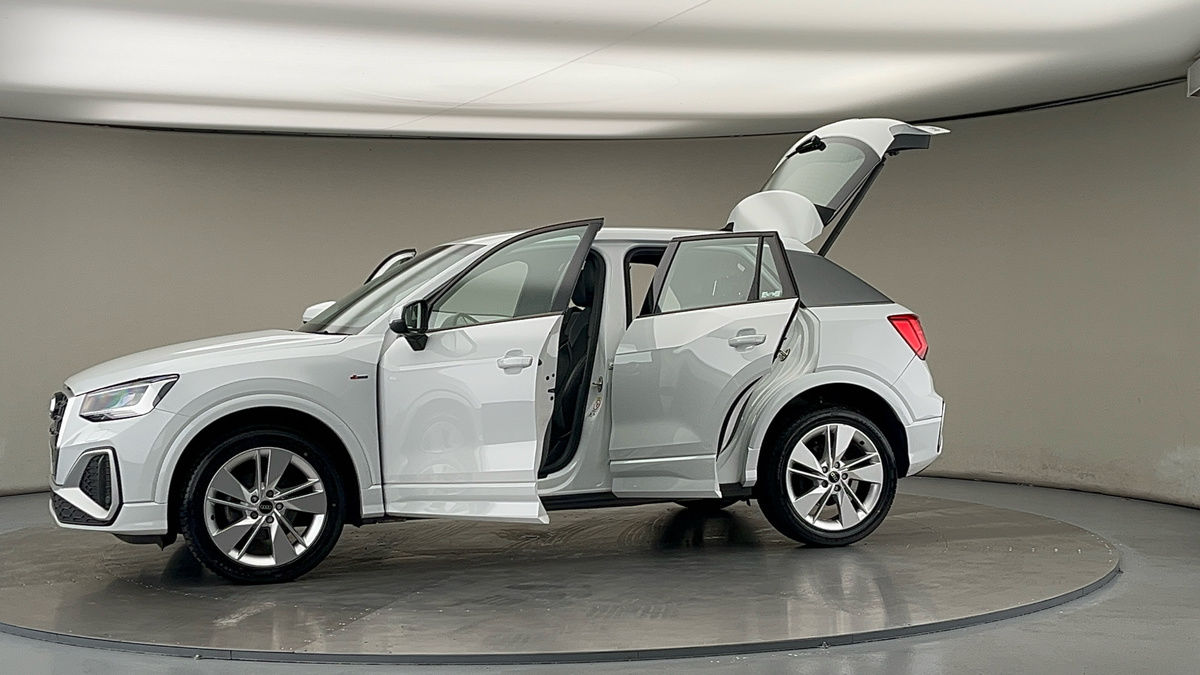 More views of Audi Q2
