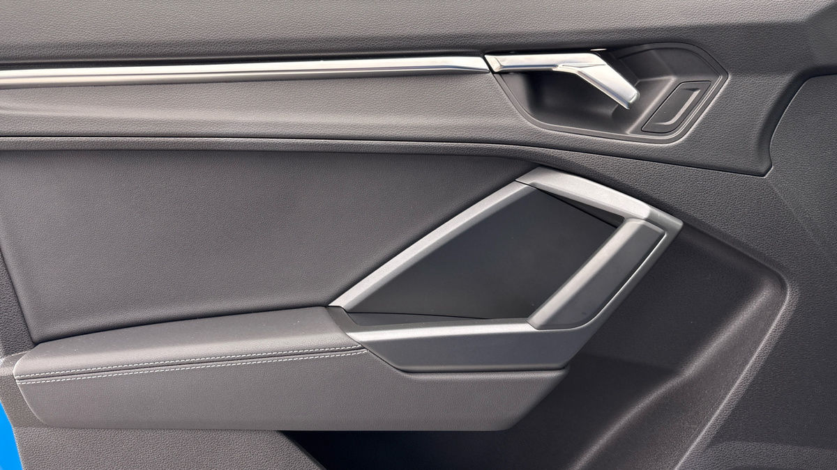 Audi Q3 Image 19