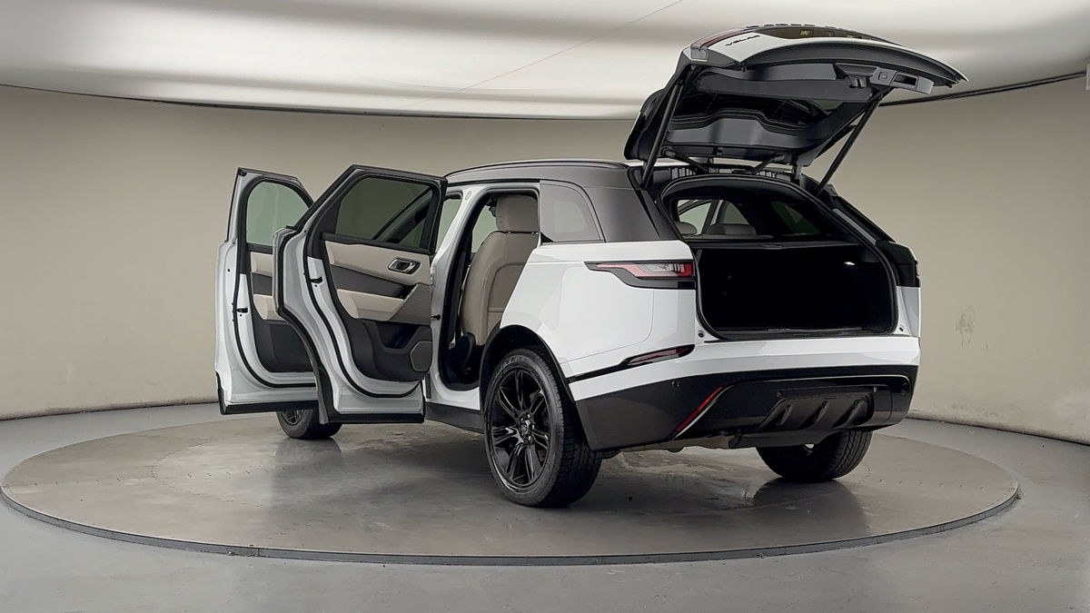 Land Rover Range Rover Velar Image 23