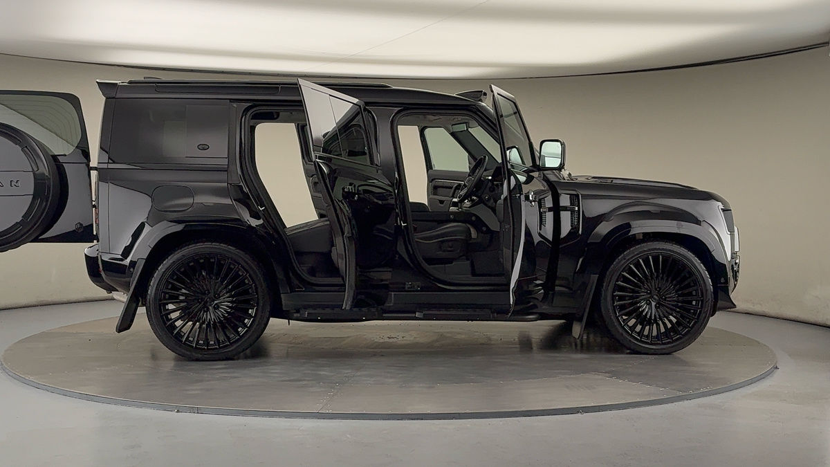More views of Land Rover Defender 110