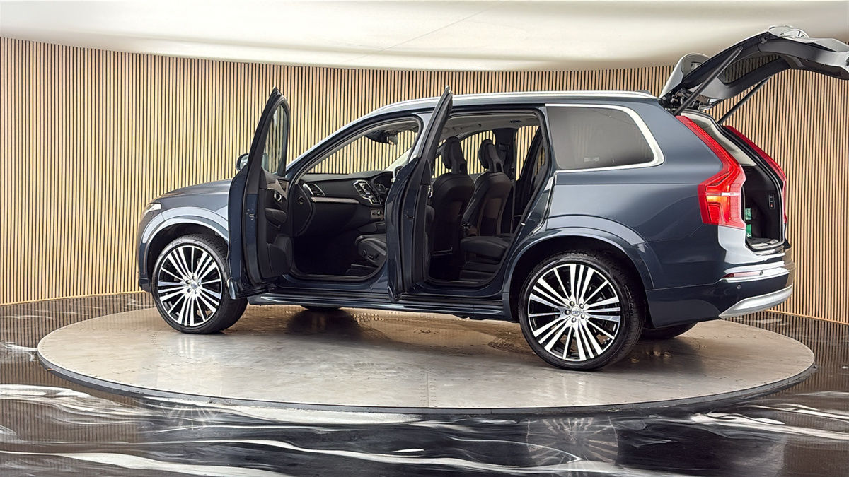 More views of Volvo XC90