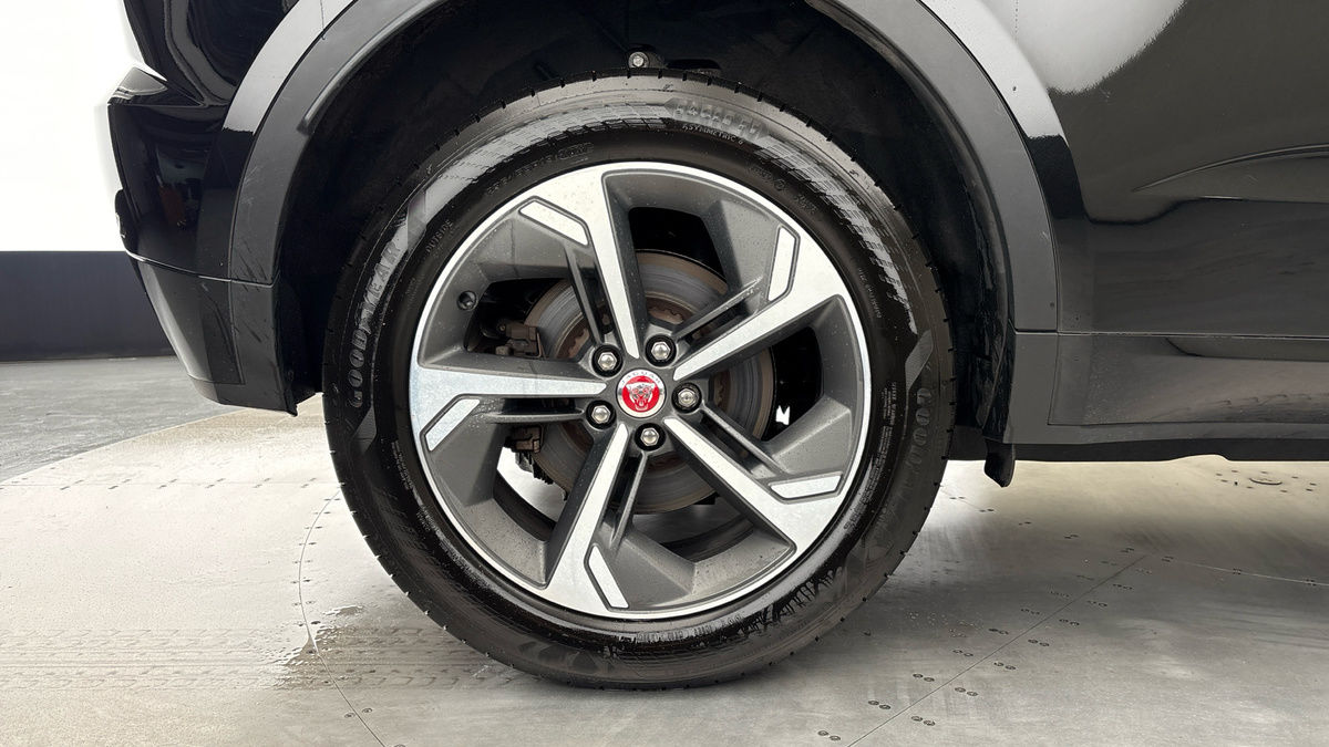 Jaguar E-PACE Image 10