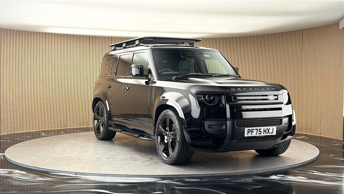 More views of Land Rover Defender 110