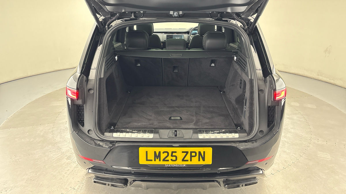 Land Rover Range Rover Sport Image 11