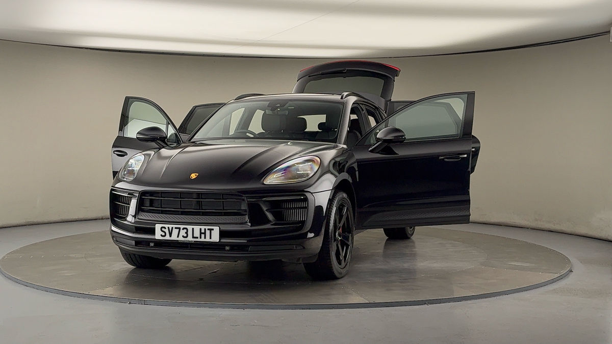 More views of Porsche Macan