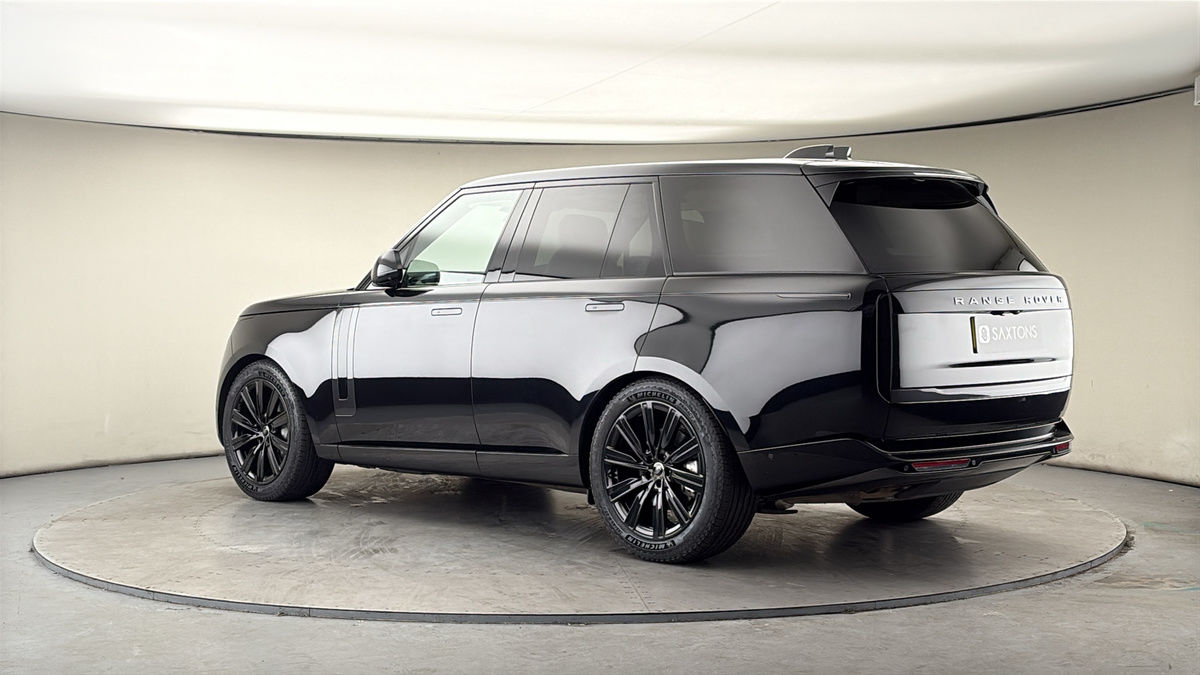 More views of Land Rover Range Rover