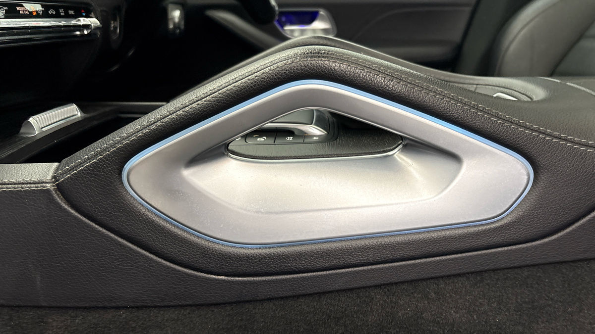 Mercedes-Benz GLE Image 25