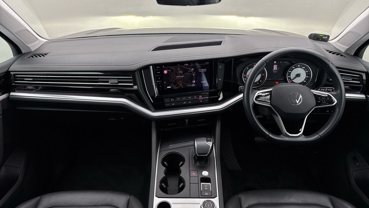 Volkswagen Touareg Image 12