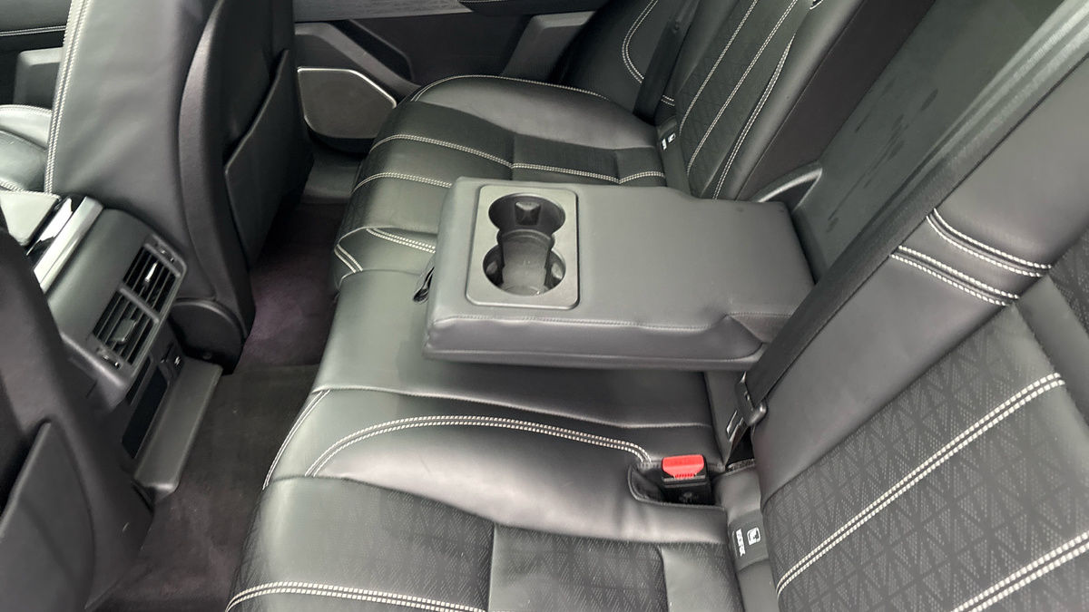 Land Rover Range Rover Velar Image 9