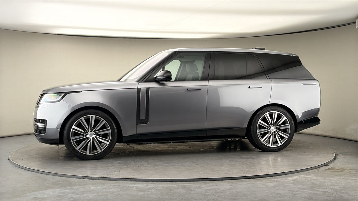 More views of Land Rover Range Rover