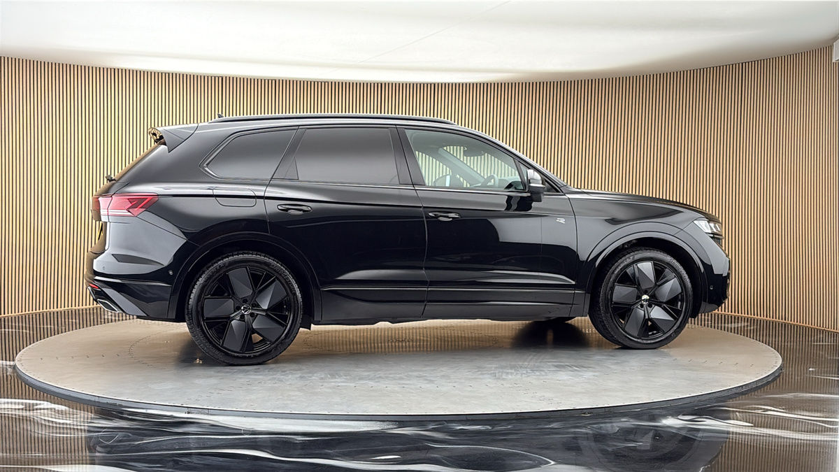 More views of Volkswagen Touareg