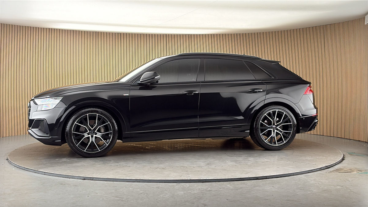 More views of Audi Q8