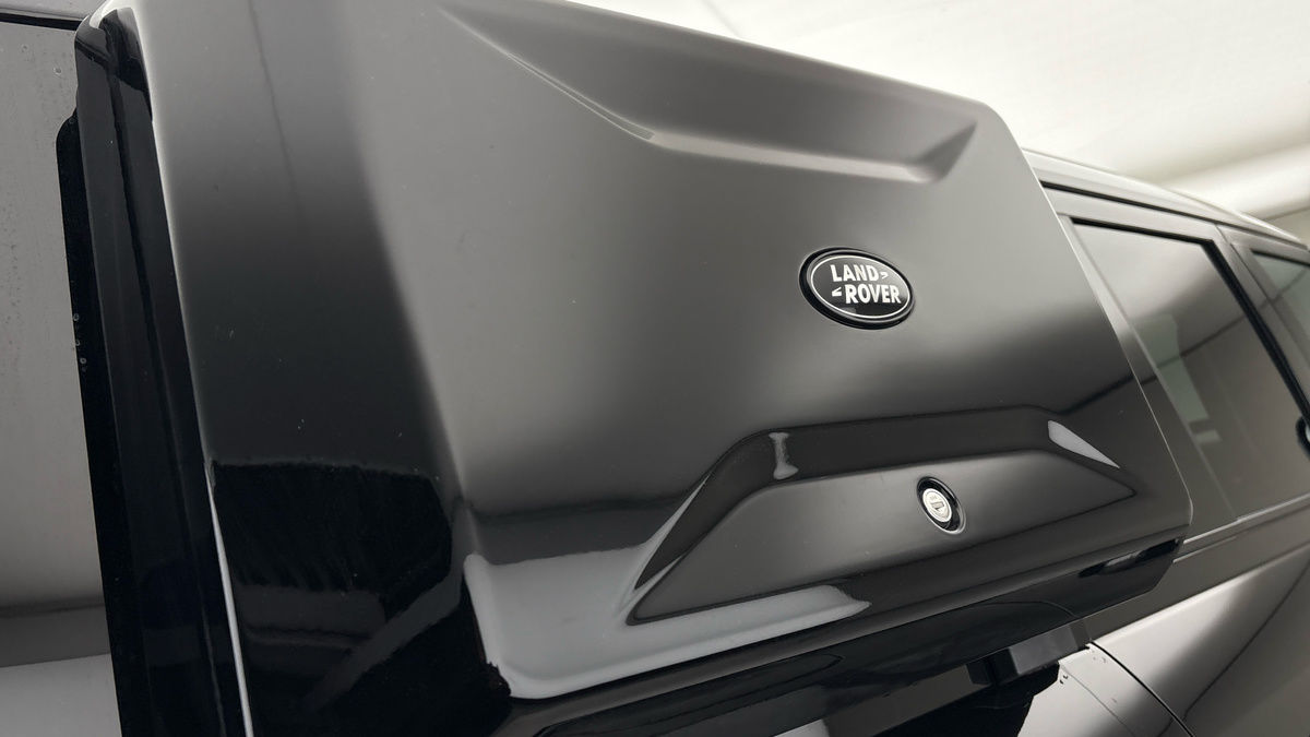 Land Rover Defender 110 Urban Image 30