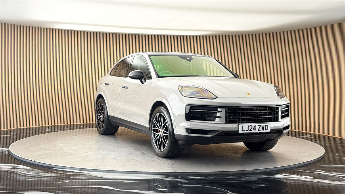 More views of Porsche Cayenne