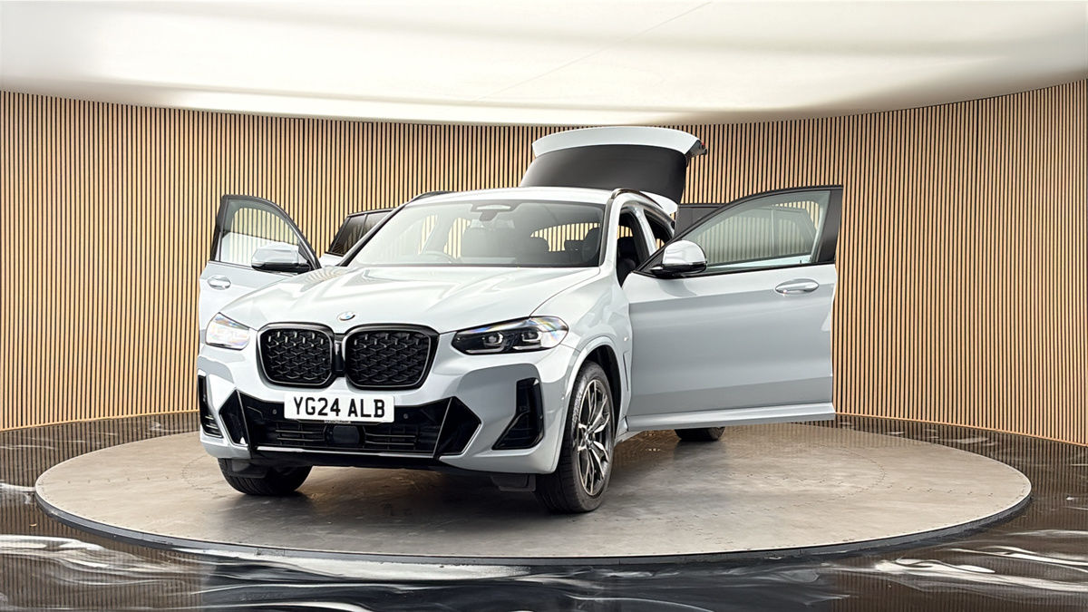 More views of BMW X4