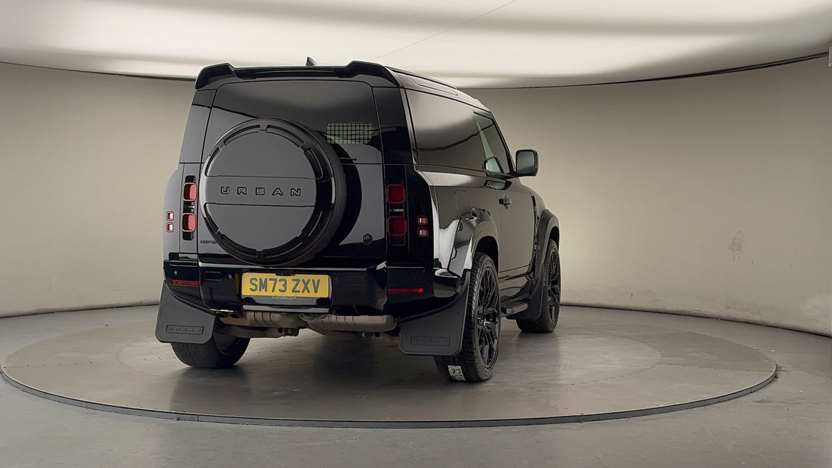 More views of Land Rover Defender 90