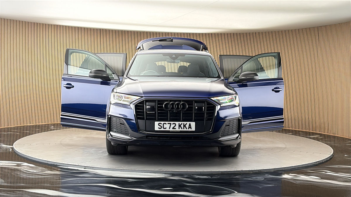More views of Audi Q7