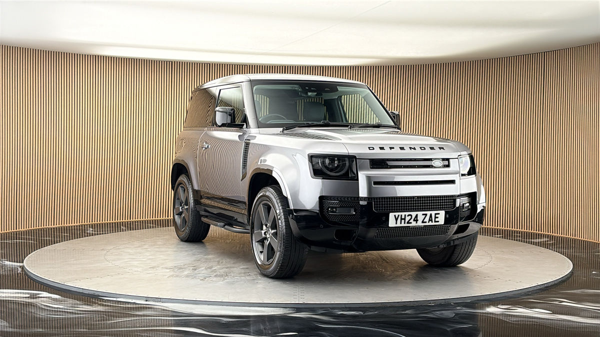 More views of Land Rover Defender 90