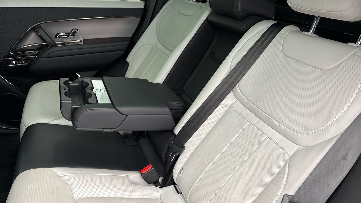 Land Rover Range Rover Sport Image 9