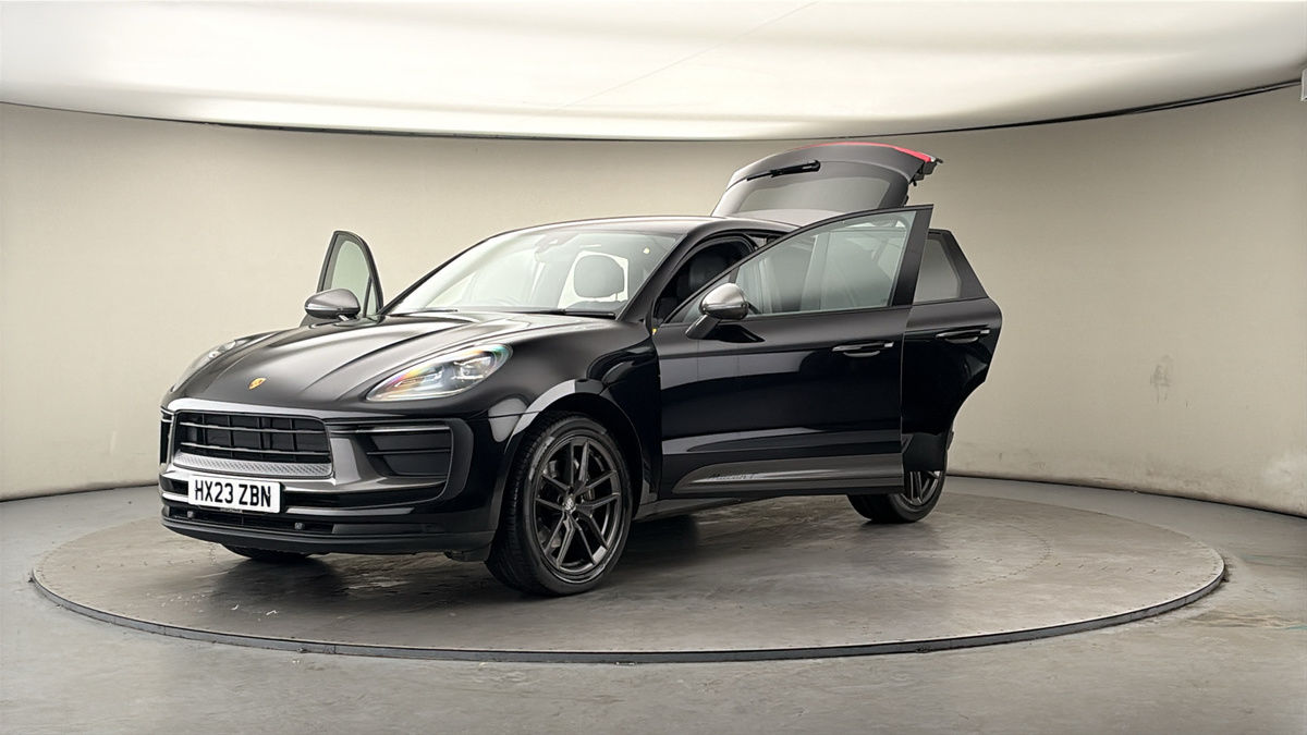 More views of Porsche Macan