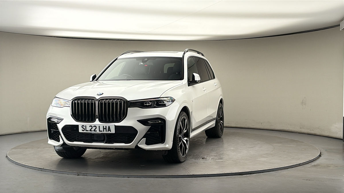 More views of BMW X7