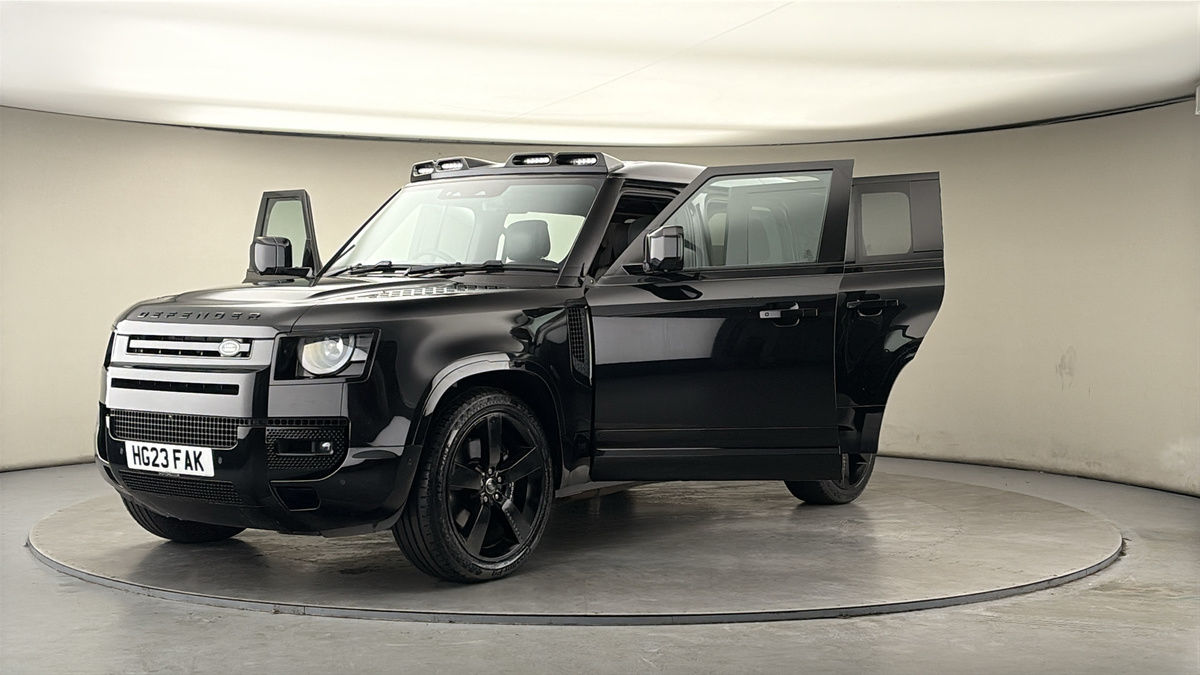 More views of Land Rover Defender 110