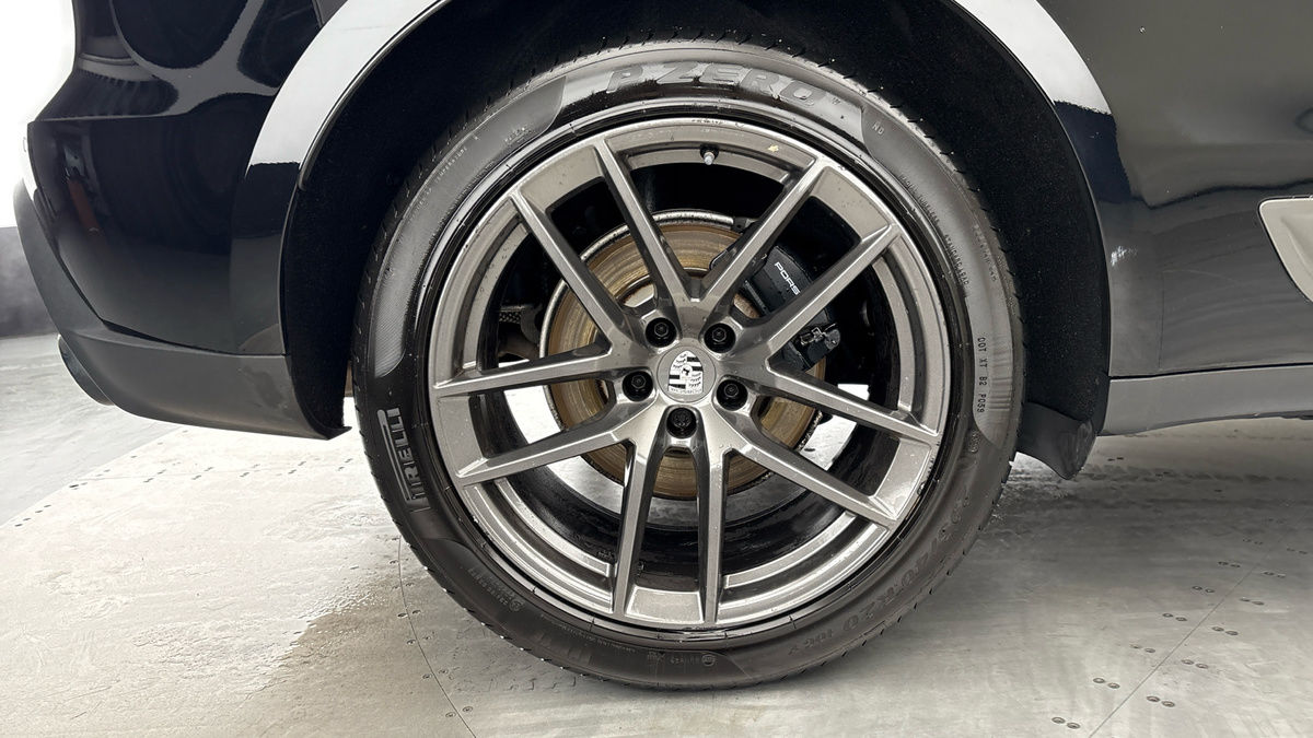 Porsche Macan Image 10