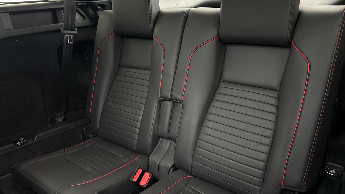 Land Rover Discovery Sport Image 25