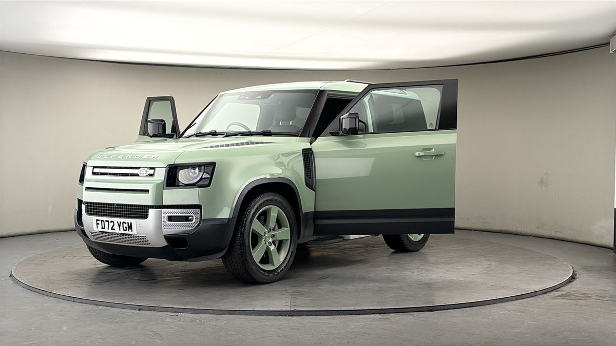 More views of Land Rover Defender 90