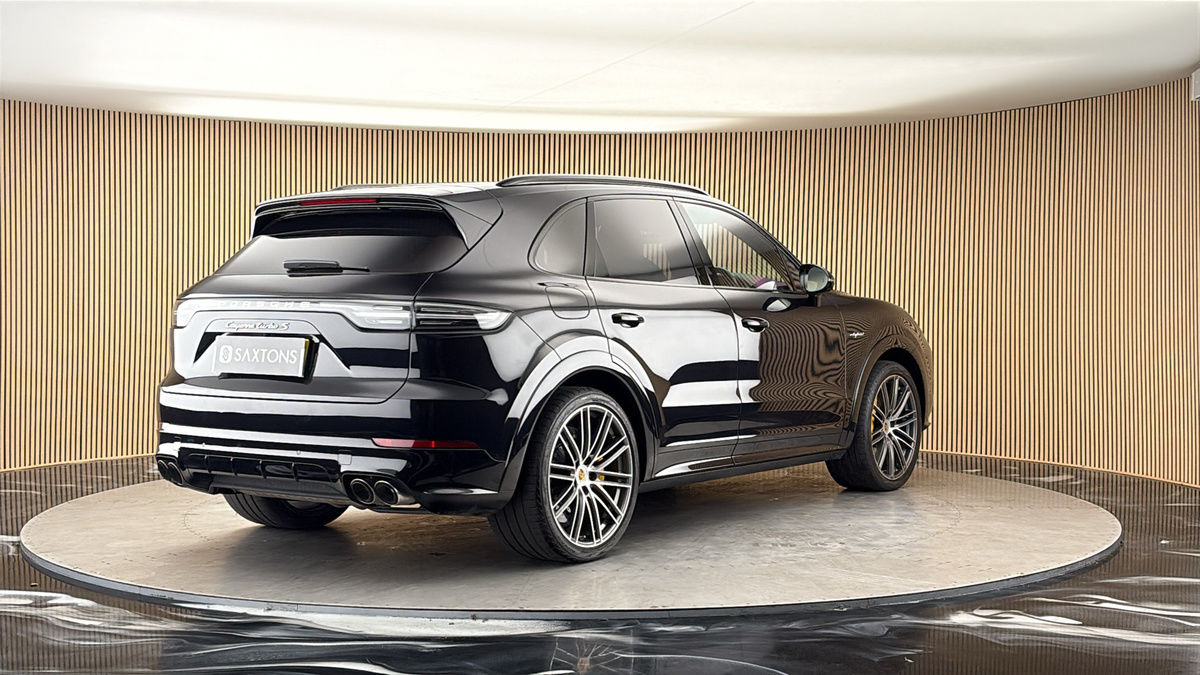 More views of Porsche Cayenne