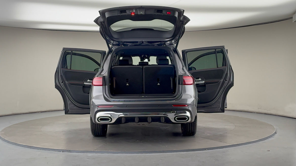 More views of Mercedes-Benz GLB