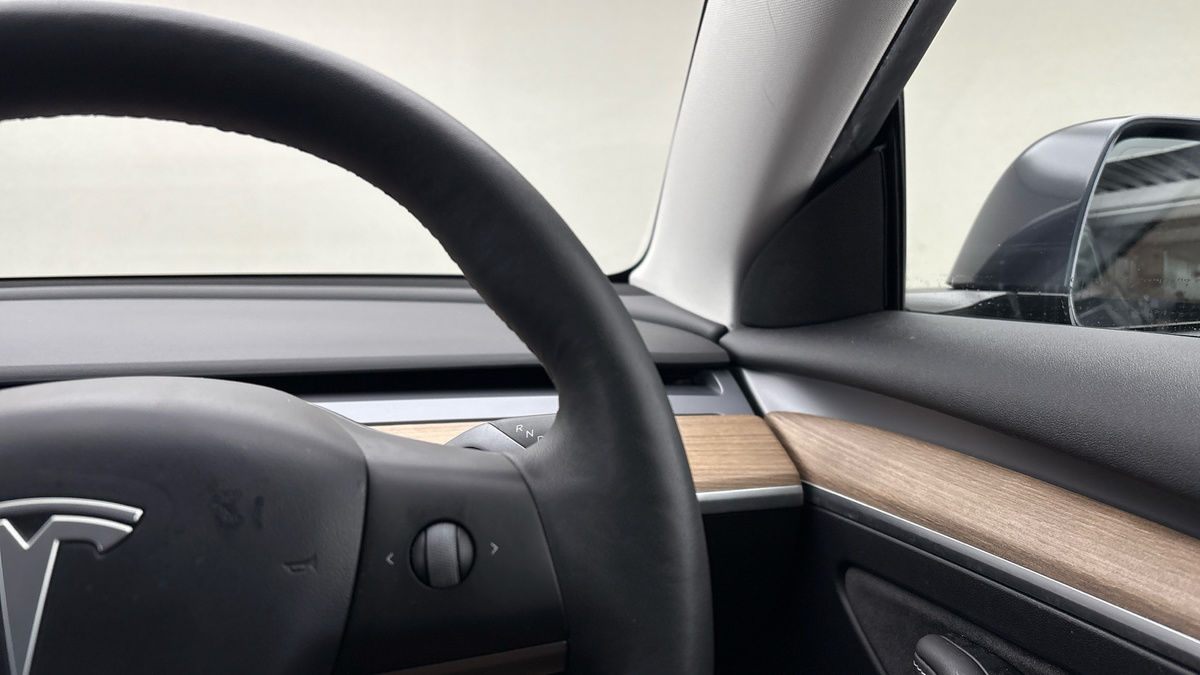 Tesla Model 3 Image 14