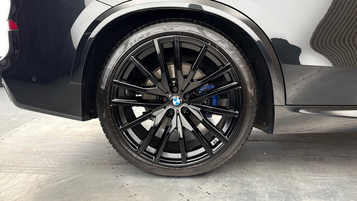 BMW X5 Image 10