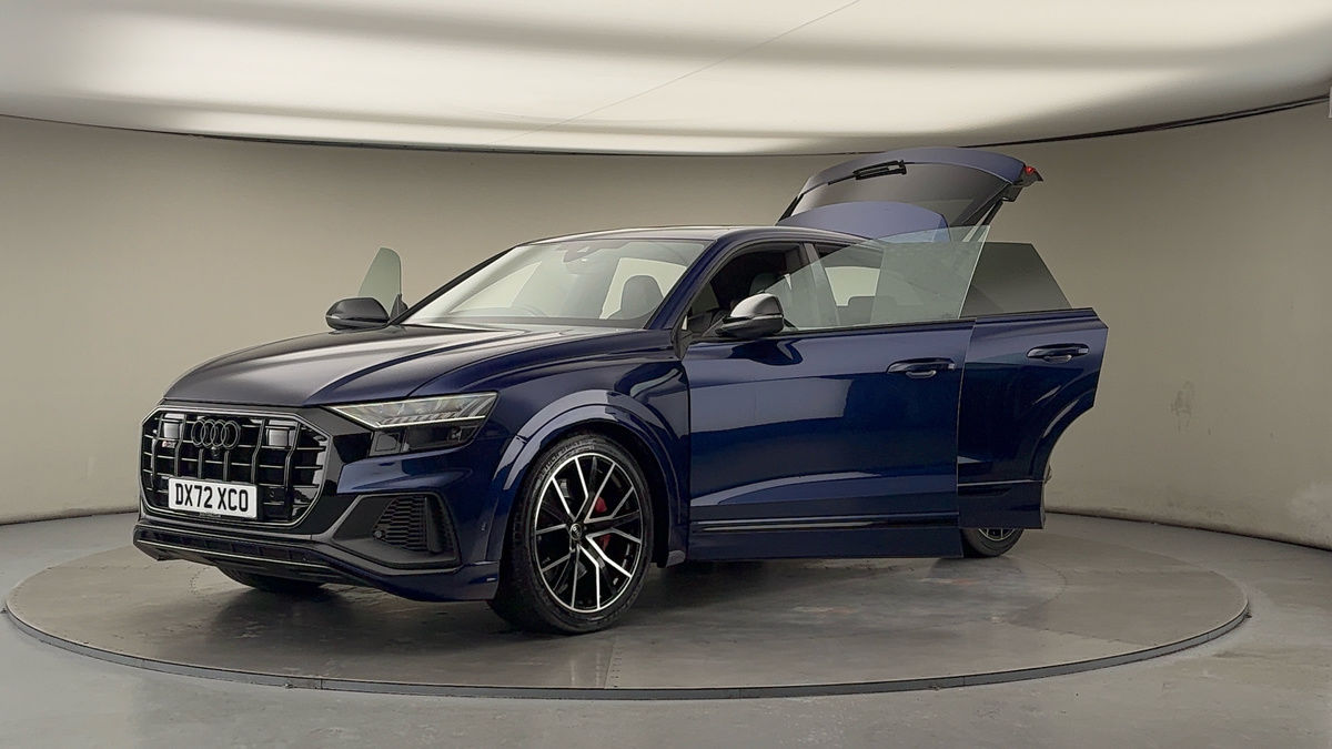 More views of Audi SQ8