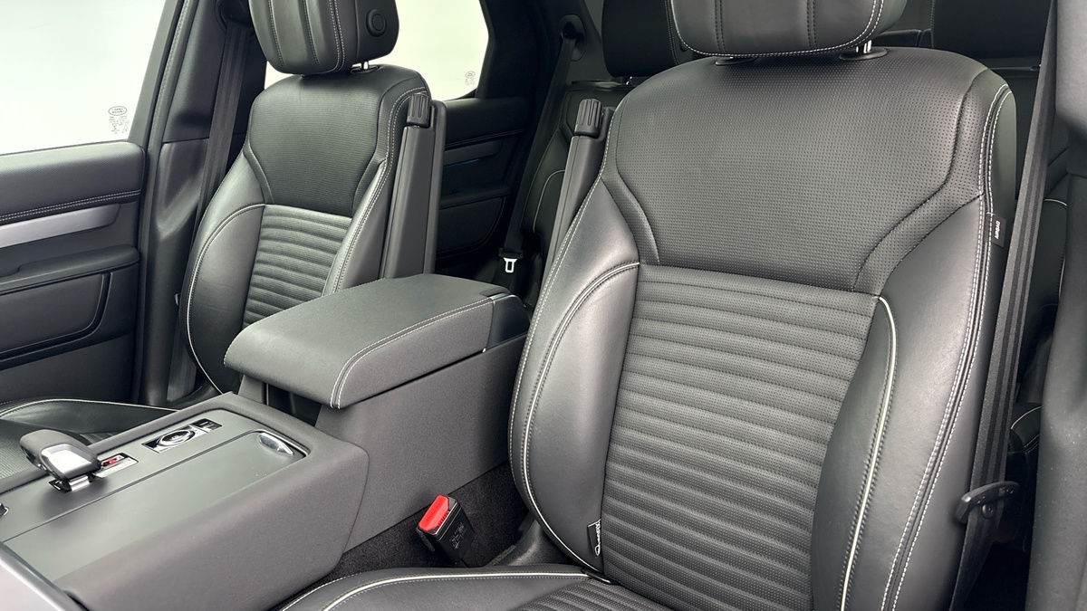Land Rover Discovery Image 7