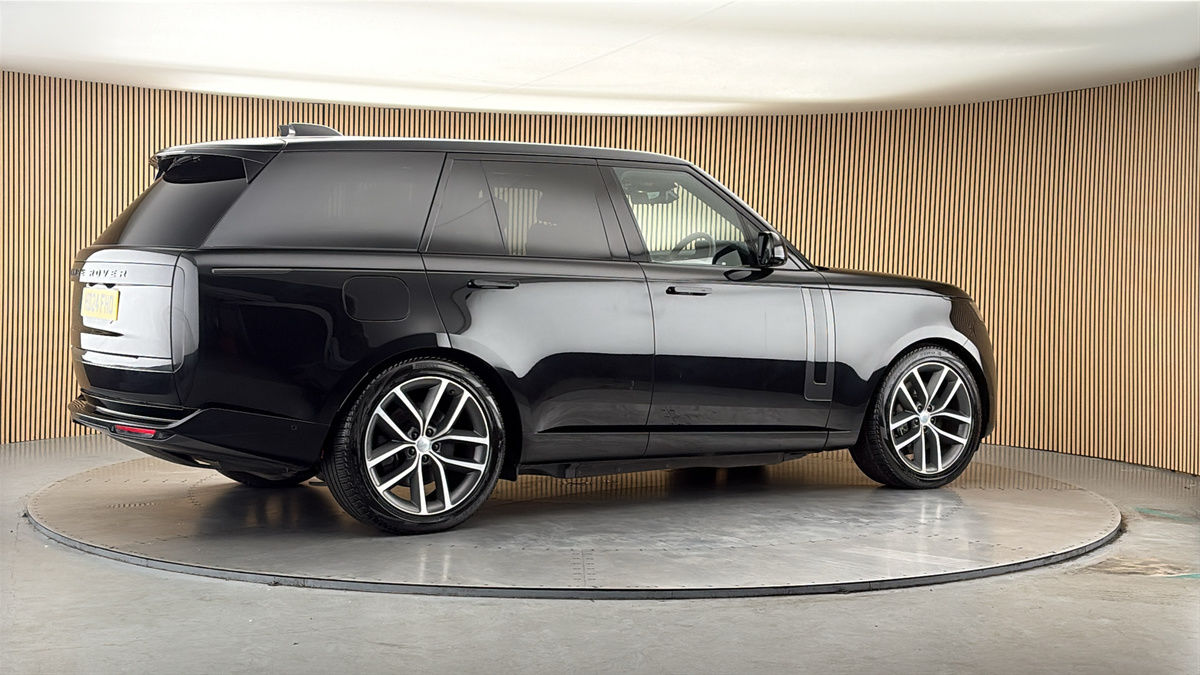 More views of Land Rover Range Rover