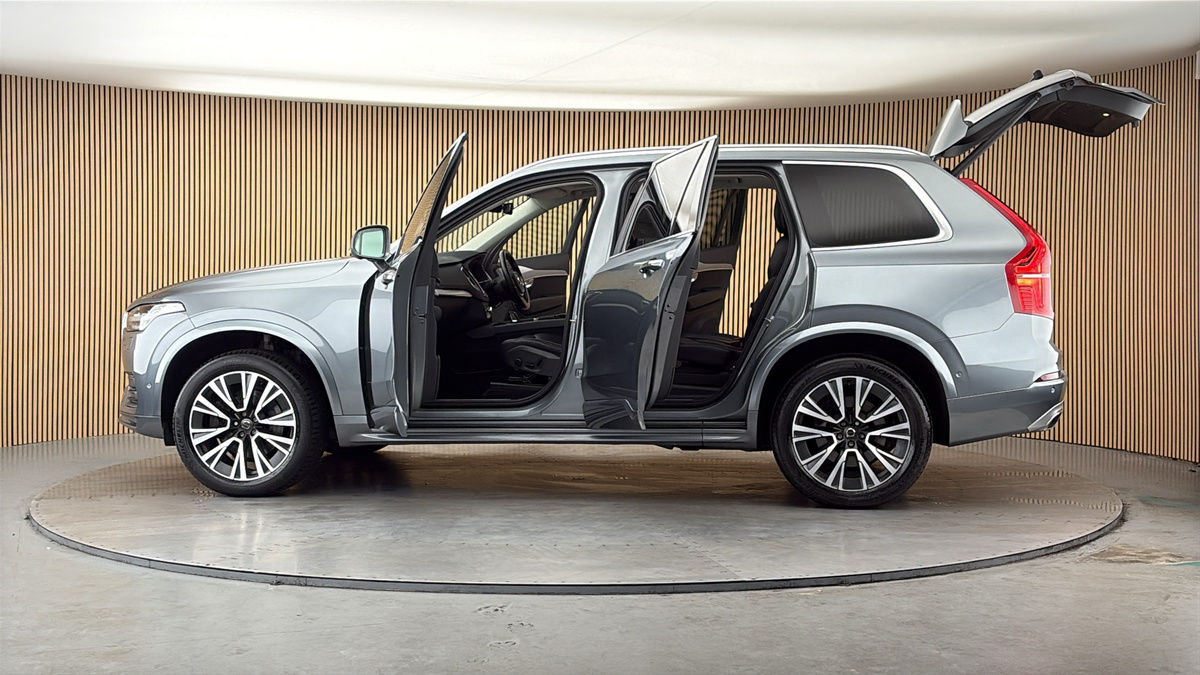 More views of Volvo XC90