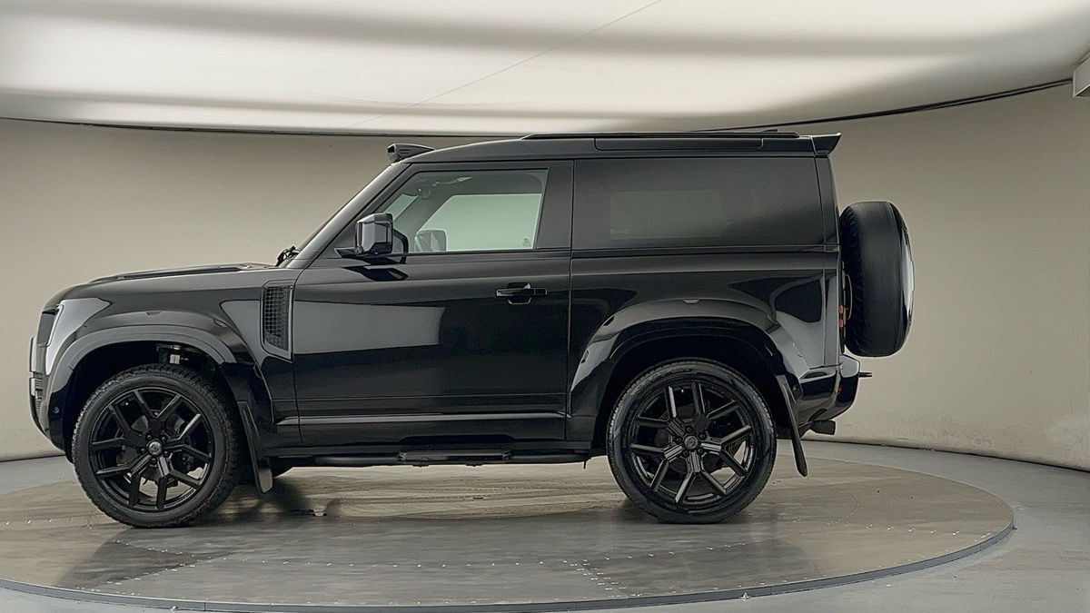 More views of Land Rover Defender 90