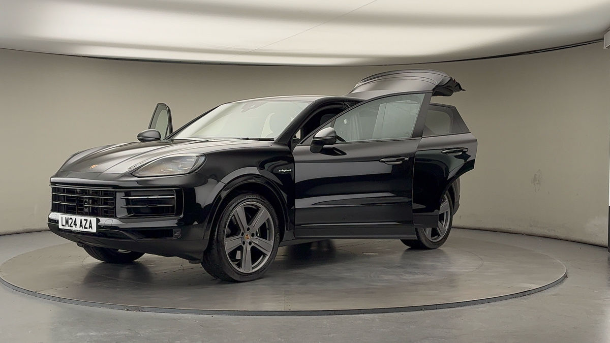 More views of Porsche Cayenne