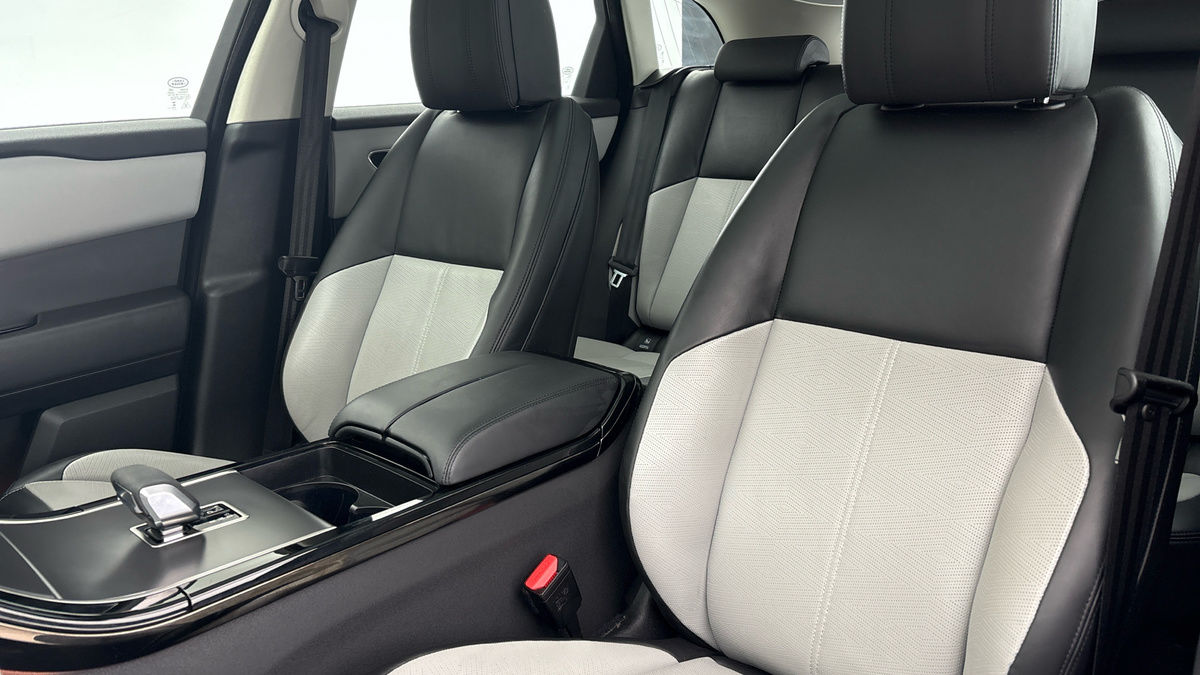 Land Rover Range Rover Velar Image 7