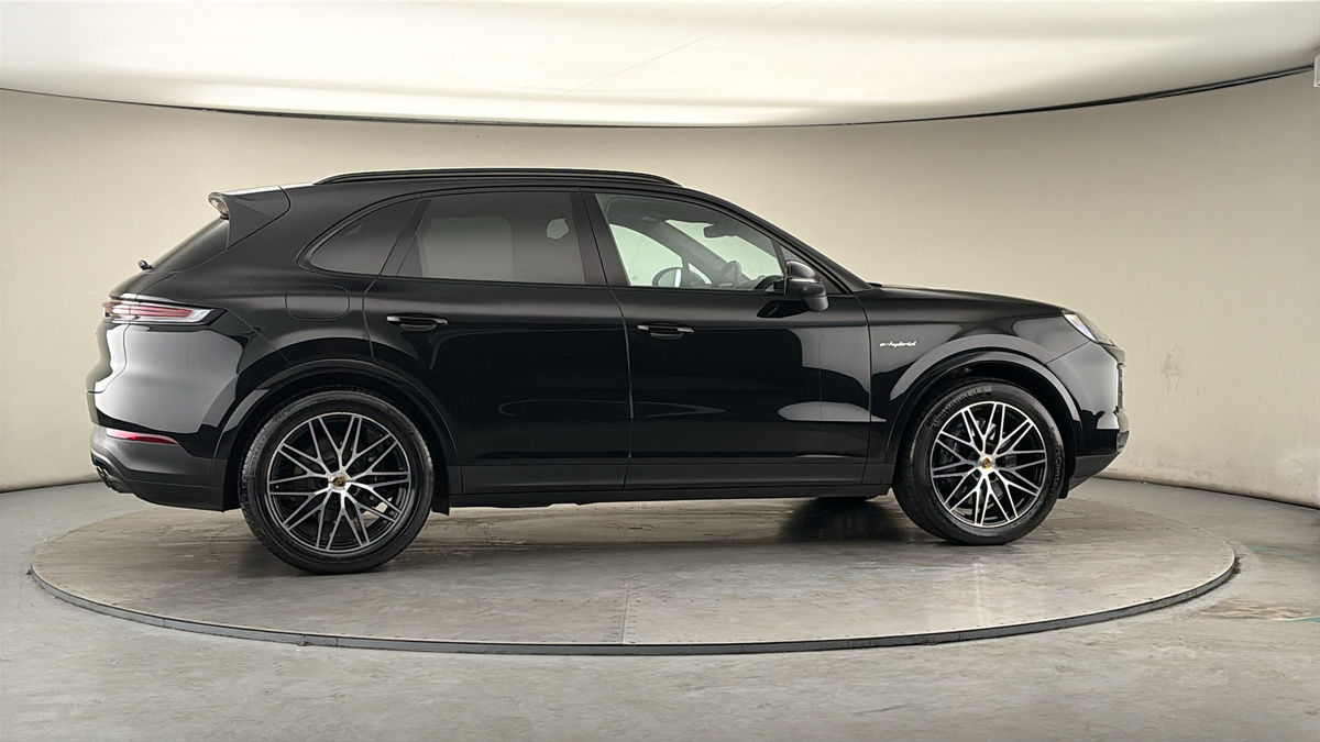 More views of Porsche Cayenne