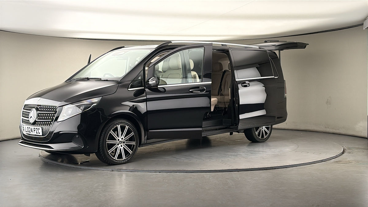 Mercedes-Benz V Class Image 22