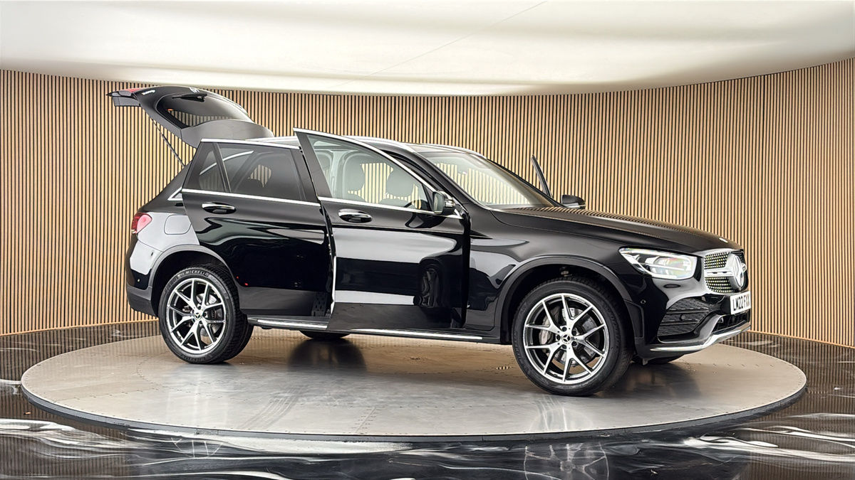 More views of Mercedes-Benz GLC