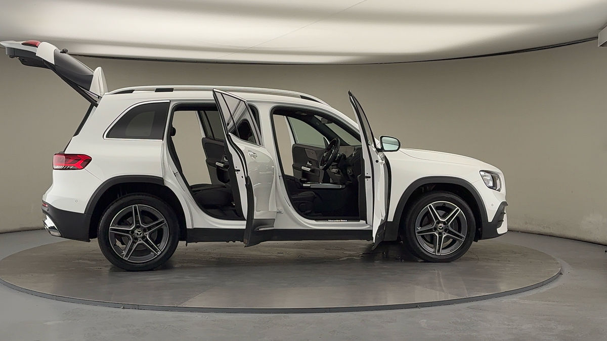 More views of Mercedes-Benz GLB