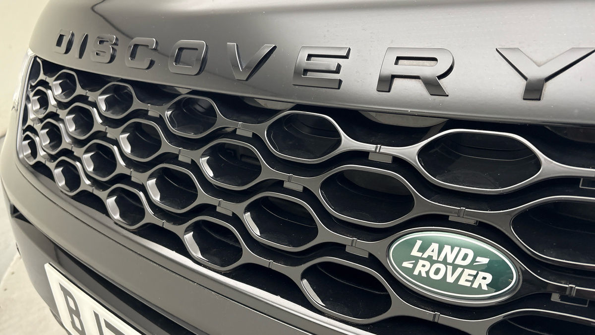Land Rover Discovery Sport Image 24