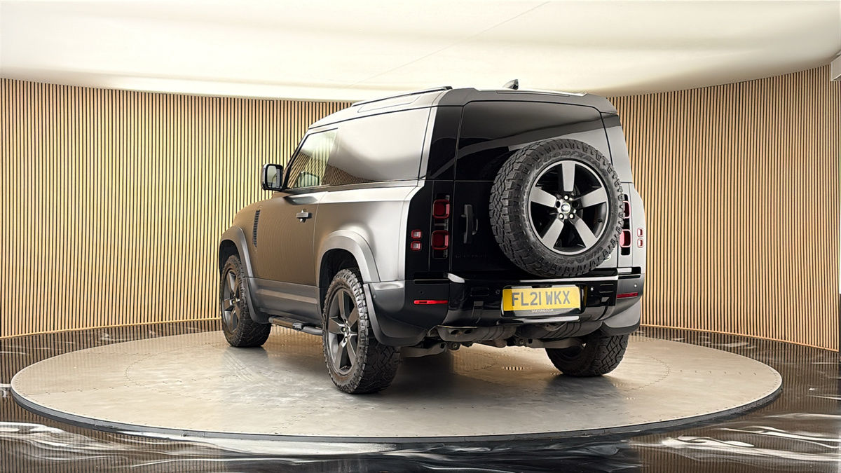 More views of Land Rover Defender 90